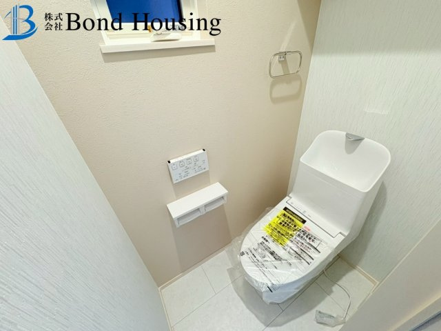 小学校徒歩約9分の安心通学・耐震等級3　西区今寺　限定1棟のトイレ