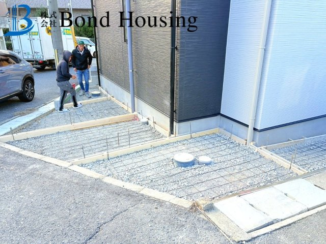 小学校徒歩約9分の安心通学・耐震等級3　西区今寺　限定1棟の前面道路含む現地写真