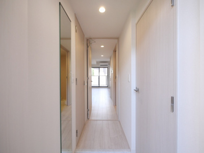 【玄関】 | ブランシエスタ森ノ宮 | 明るい玄関です