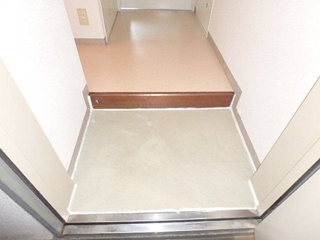 ジョイフル六甲２の玄関