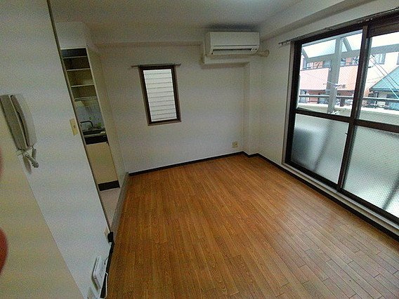 レ・ミニョンの居間・リビング