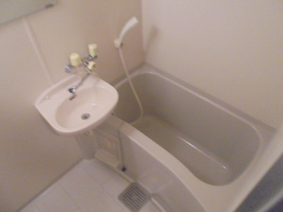 エステムコート芦屋西の浴室