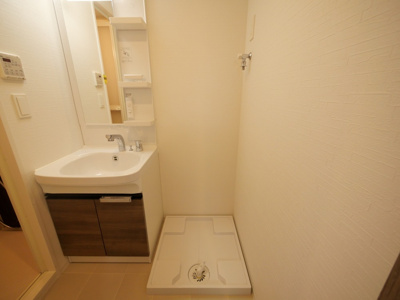 【設備】 | ファーストフィオーレ長田グランディール | 洗濯機置き場です