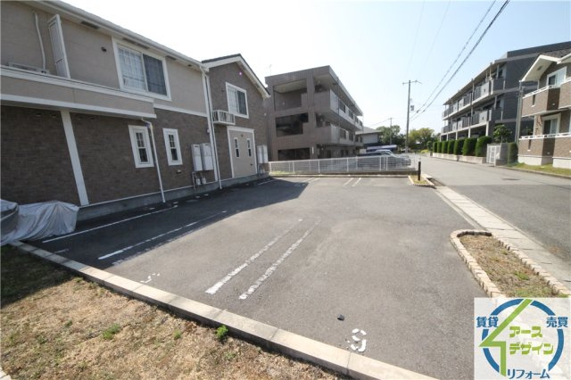 OMA永井の駐車場