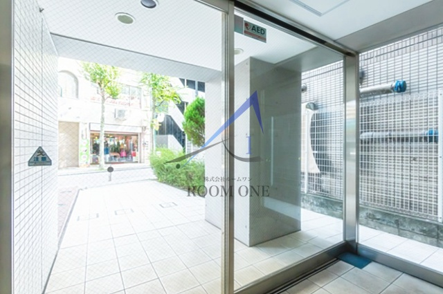 ARTESSIMO LINK DI SERAのエントランス|エントランスです。