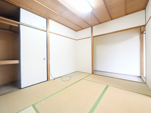 四条大路店舗の和室|畳の上でゆっくりとくつろげる和室です