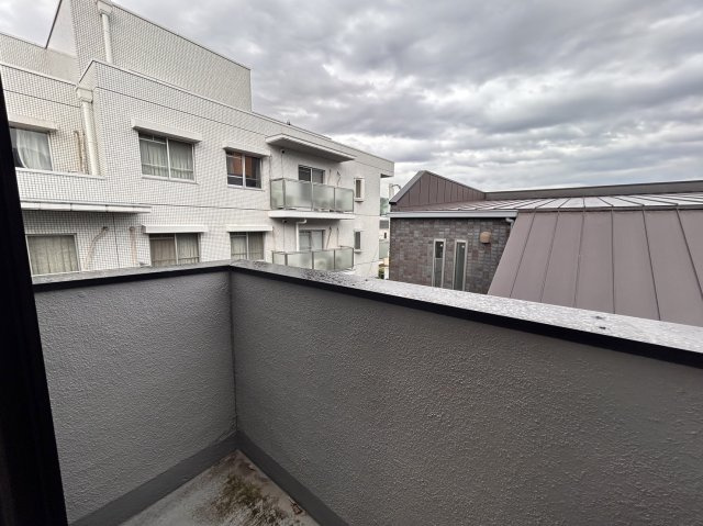 篠原本町3丁目　中古戸建のバルコニー