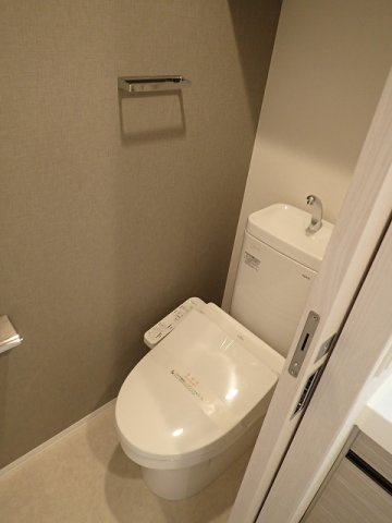 ジオエント本郷三丁目の玄関