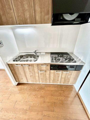 エクセレント江坂のキッチン|3口ガスシステムキッチン