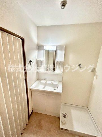 エクセレント江坂の洗面所