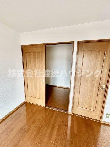 エクセレント江坂の収納|ウォークインクローゼット