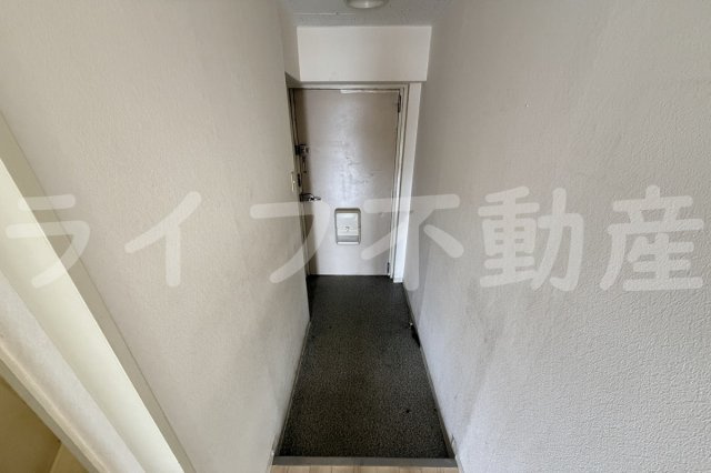 メゾン菊水の玄関