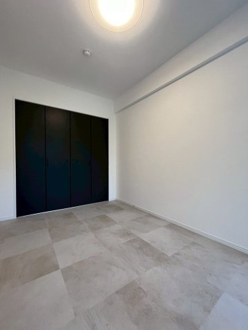 【洋室】 | JGMヴェルデ友丘・壱番館 | 5.5帖の洋室。テラスに面した明るい洋室です