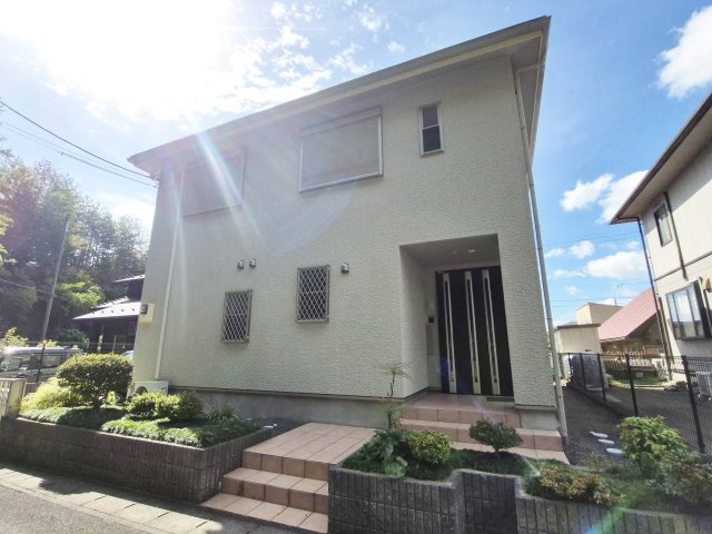 【外観】 | 日吉町胡麻猫鼻　イングランドヒルズ　一戸建 | 平成25年2月建築!!　室内丁寧にお使いです♪