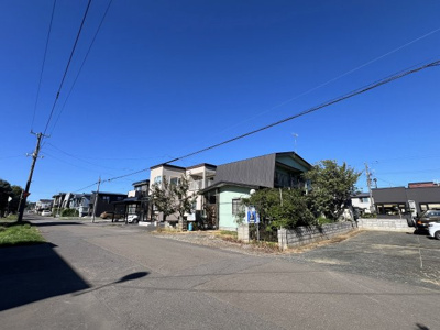 【外観】 | 石狩市花川南２-３ 解体渡し土地 | 南西向き前道幅10ｍで日当り良好♪