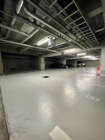 レジディア六本木檜町公園の駐車場