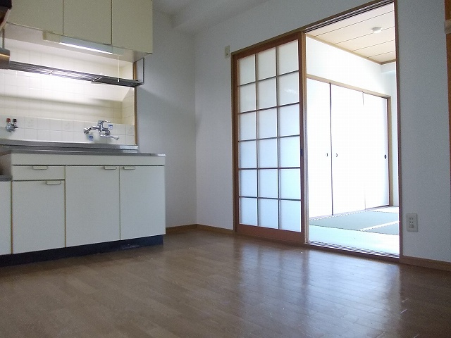 CASA戎町の居間・リビング