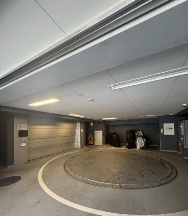 ザ・パークハビオ本郷菊坂の駐車場