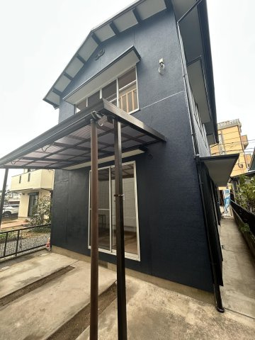 【外観】 | 古賀市花見東４丁目　戸建て | お庭は南向きで明るく、屋根もつけてあるので使い勝手が良いです