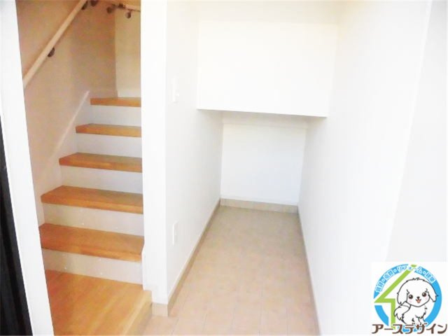 サンヒルズ・ラフォーレⅡの玄関|パース写真