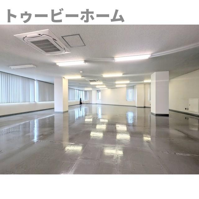 飯栄商事ビルの内装|明るい色調の室内です