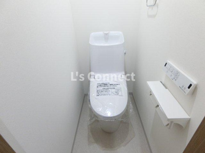 【トイレ】 | サンパークⅢ | 温水洗浄便座付きのトイレ。