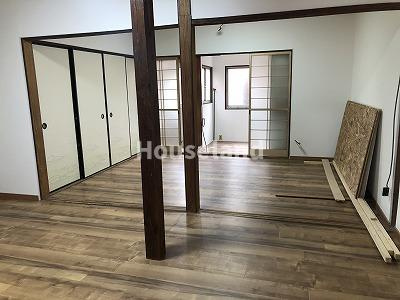 東高松戸建の居間・リビング