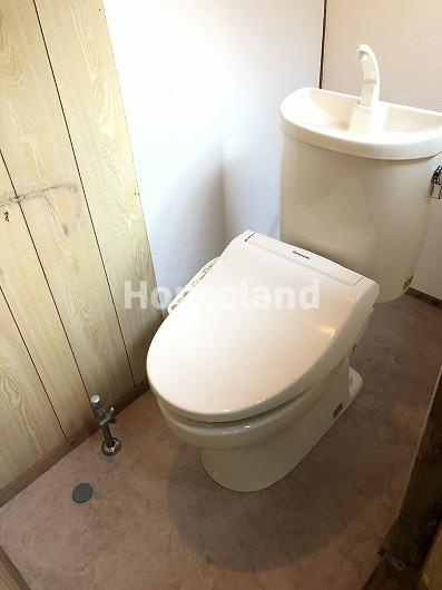 東高松戸建のトイレ