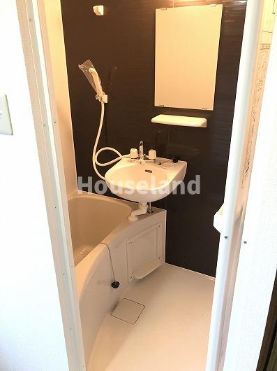 東高松戸建の浴室