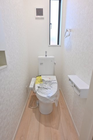 【トイレ】 | クレイドルガーデン　大泉町吉田第12 | 2階にもトイレがあるので忙しい朝も分けて使えます！