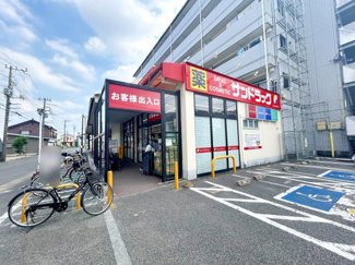 サンドラッグ西鶴間店 徒歩6分。 450m