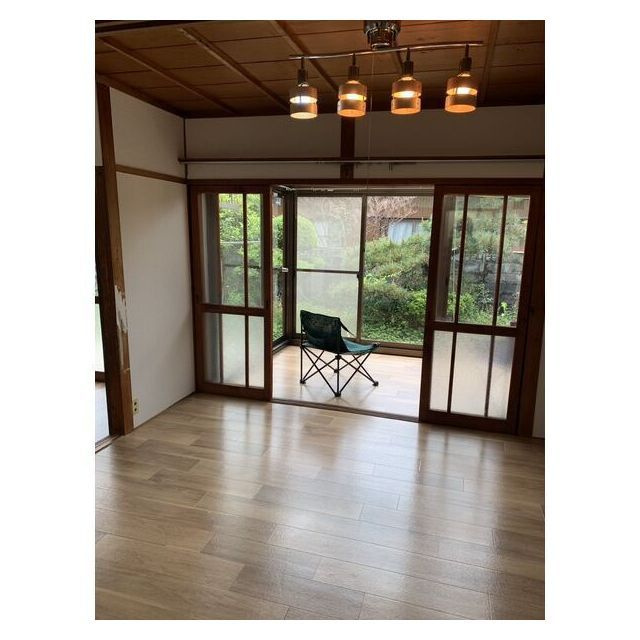 岐阜市三田洞東５丁目の一戸建ての居間・リビング