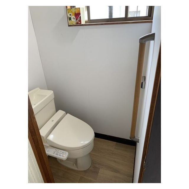 岐阜市三田洞東５丁目の一戸建てのトイレ