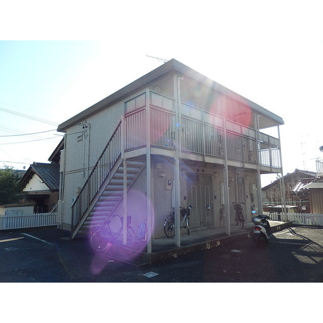 岐阜市茜部大野２丁目のアパートの外観