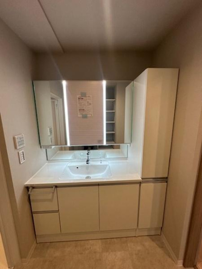 【独立洗面台】 | ロイヤルメドゥ香里園タワー