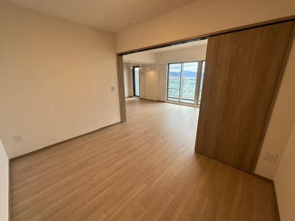 【寝室】 | ロイヤルメドゥ香里園タワー