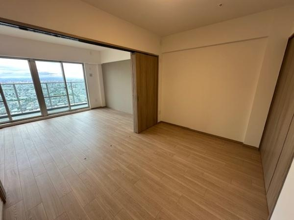 【寝室】 | ロイヤルメドゥ香里園タワー