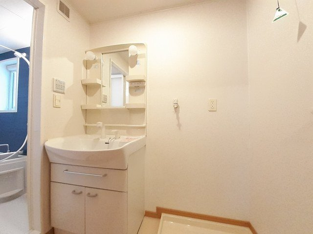 シエル黒瀬Ⅲの洗面所|明るい洗面所です