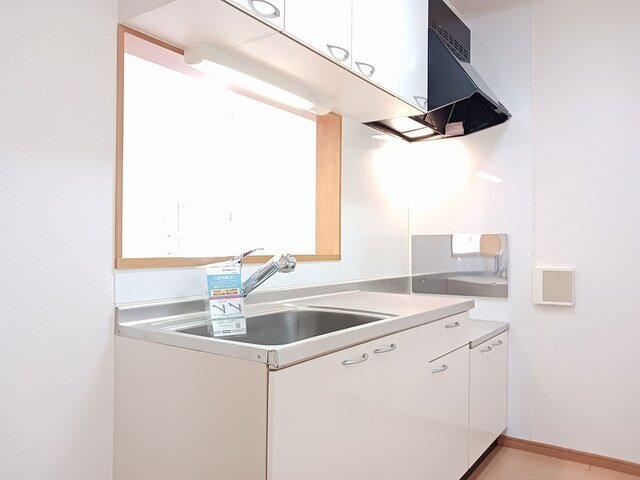 シエル黒瀬Ⅲのキッチン|コンパクトなキッチンで掃除もラクラク