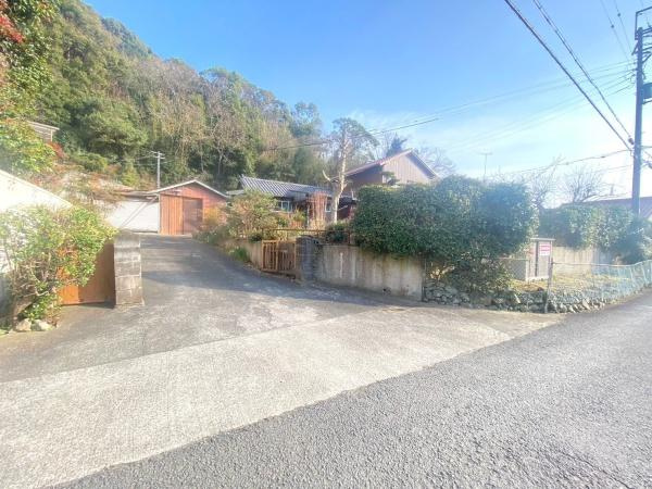 和歌山市直川　土地の前面道路含む現地写真