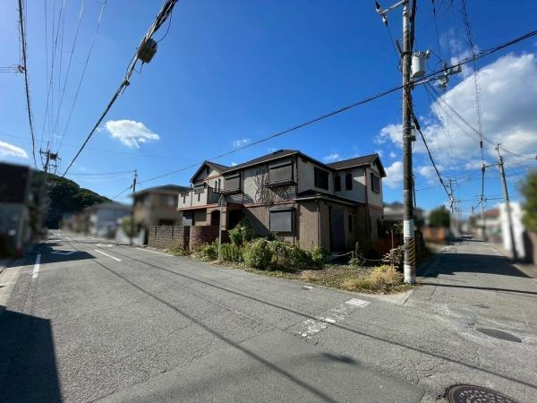 和歌山市東高松3丁目　中古戸建の前面道路含む現地写真