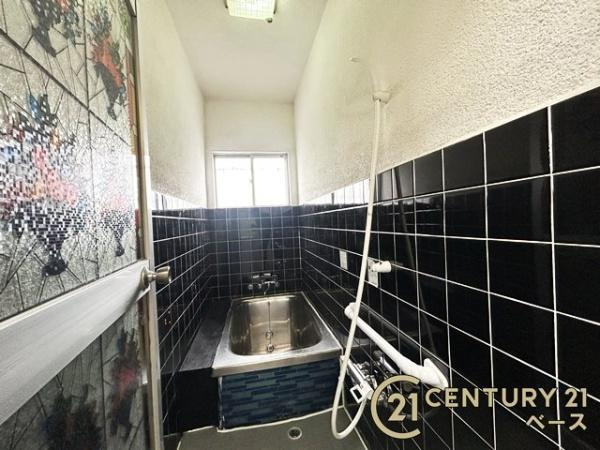 北葛城郡広陵町弁財天　一戸建の前面道路含む現地写真|道路路の高低差もなく駐車も楽々！