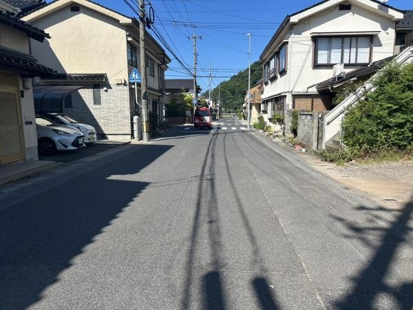 【前面道路含む現地写真】 | 安来市安来町　戸建