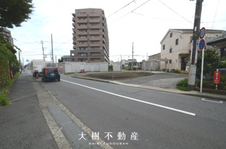【前面道路含む現地写真】