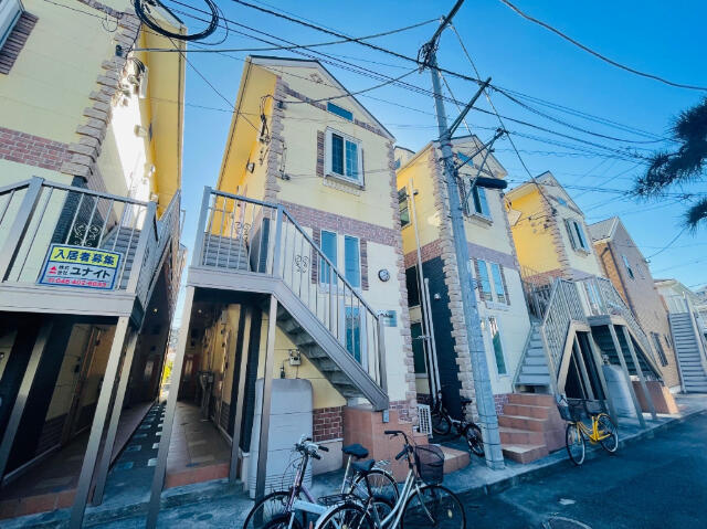 横須賀市追浜本町1丁目のアパートの画像