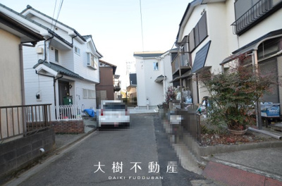 【前面道路含む現地写真】 | 座間市栗原中央５丁目　新築戸建て　全１棟【仲介手数料無料】