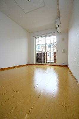 サンフラワーＤの居間・リビング|ゆったりとした居間です