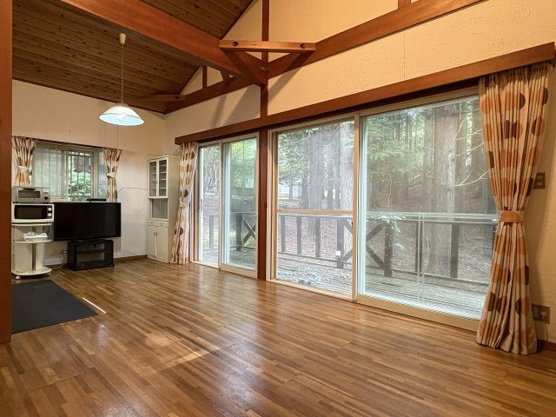 【居間・リビング】 | 東急天城高原別荘地　戸建