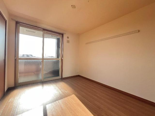 ティー・エム・ラドゥールの内装|洋室