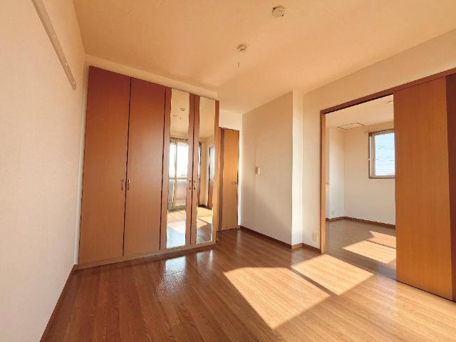 ティー・エム・ラドゥールの内装|洋室